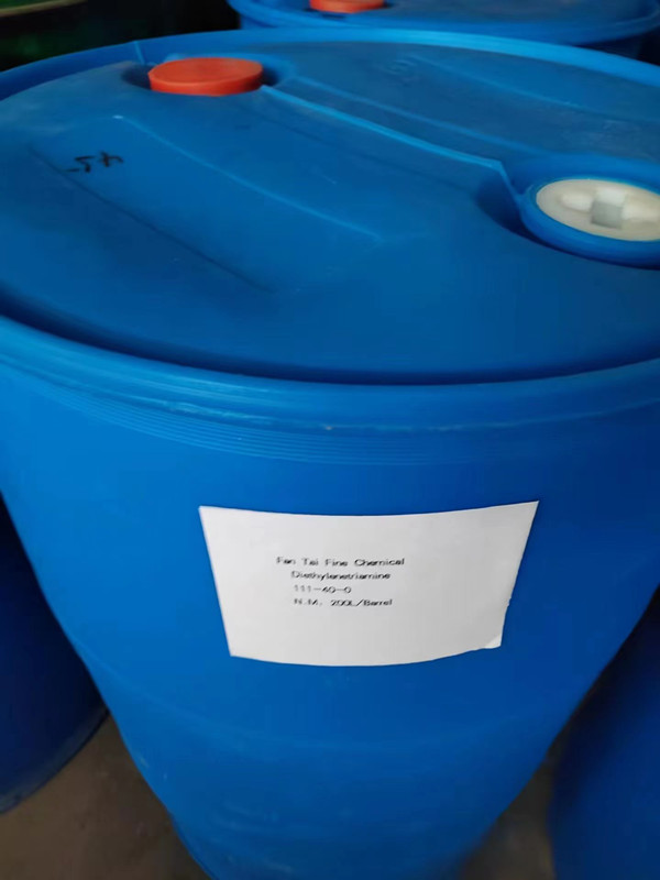 ថ្នាំ Diethylenetriamine